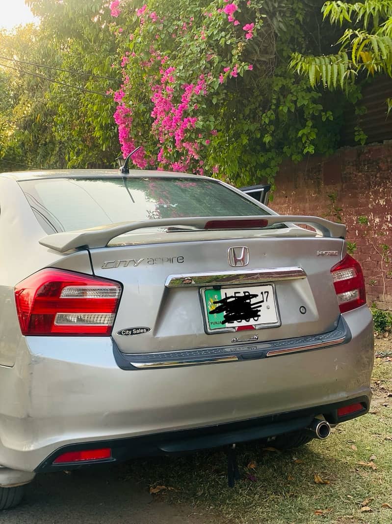 Honda City Aspire (2016/17) model 7
