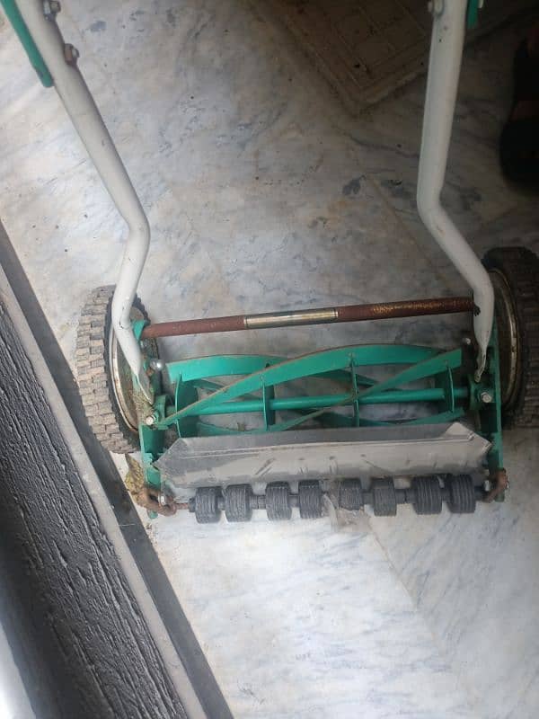 Ghas kaatne wali machine 1