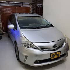 Toyota Prius Alpha G Led 2014