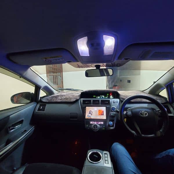 Toyota Prius Alpha G Led 2014 4