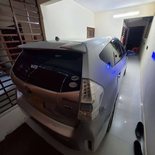 Toyota Prius Alpha G Led 2014 7