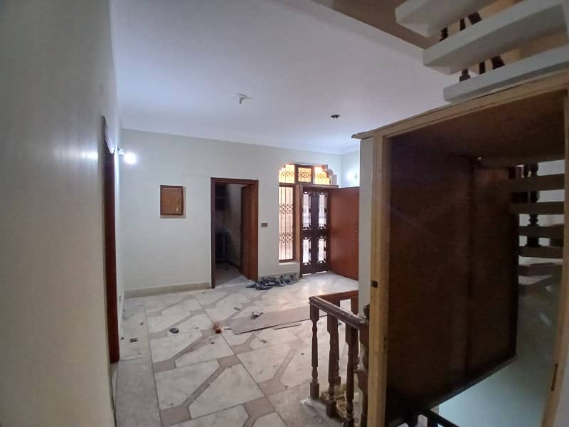 Allama Iqbal Town Corner House For Sale 1