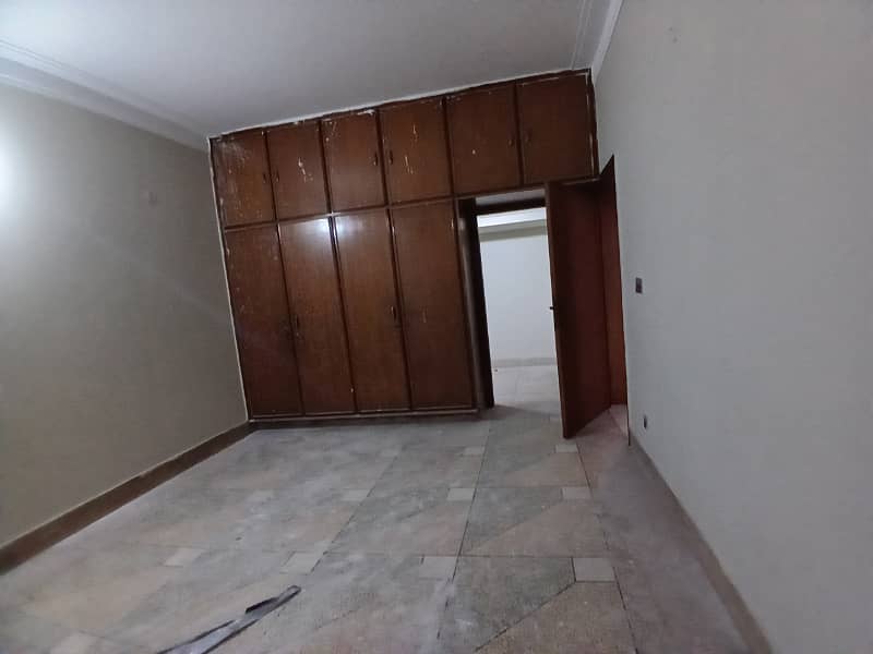 Allama Iqbal Town Corner House For Sale 7