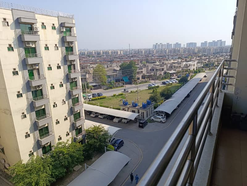 11 Marla 3 Bedroom Modern Apartment With Spectacular View Available For Sale In Askari 11 Lahore 0