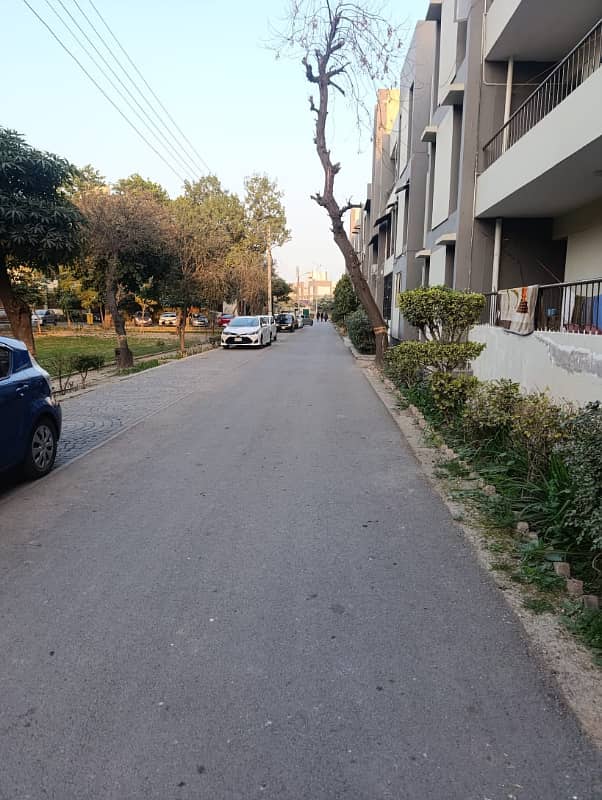 10 Marla 3 Bedroom Modern Apartment Available For Sale 5