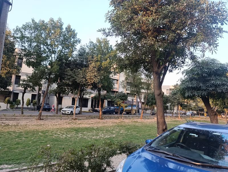 10 Marla 3 Bedroom Modern Apartment Available For Sale 6