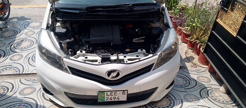 Toyota Vitz 2015 4