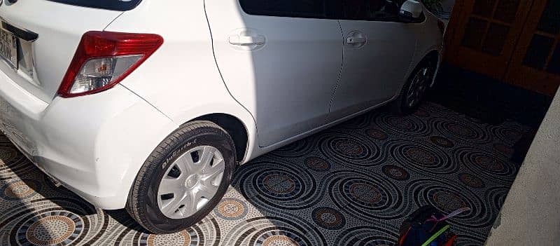 Toyota Vitz 2015 14