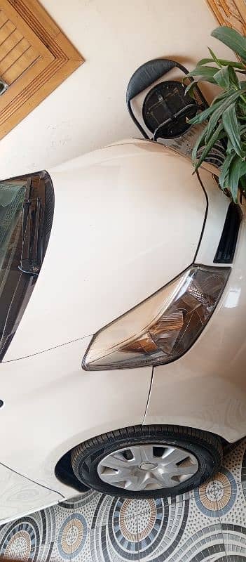 Toyota Vitz 2015 15