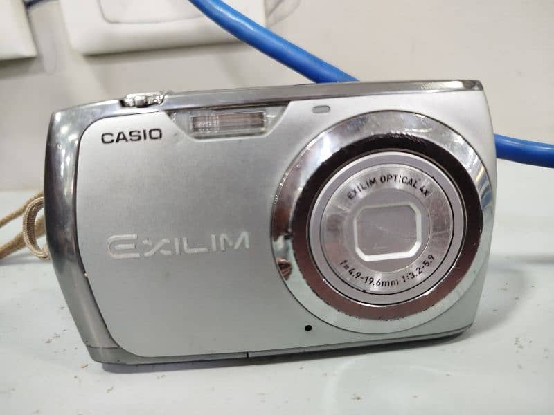 Casio Exilim optical 3x camera 1