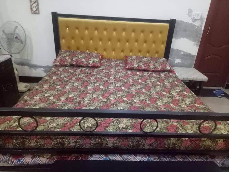 Iron Wrought Bed With Golden Poshish 0