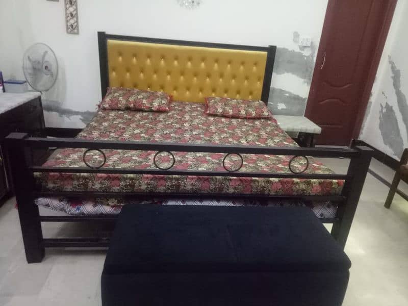 Iron Wrought Bed With Golden Poshish 1