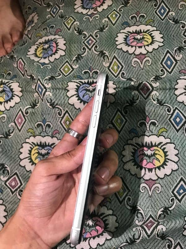 iPhone xr jv 7