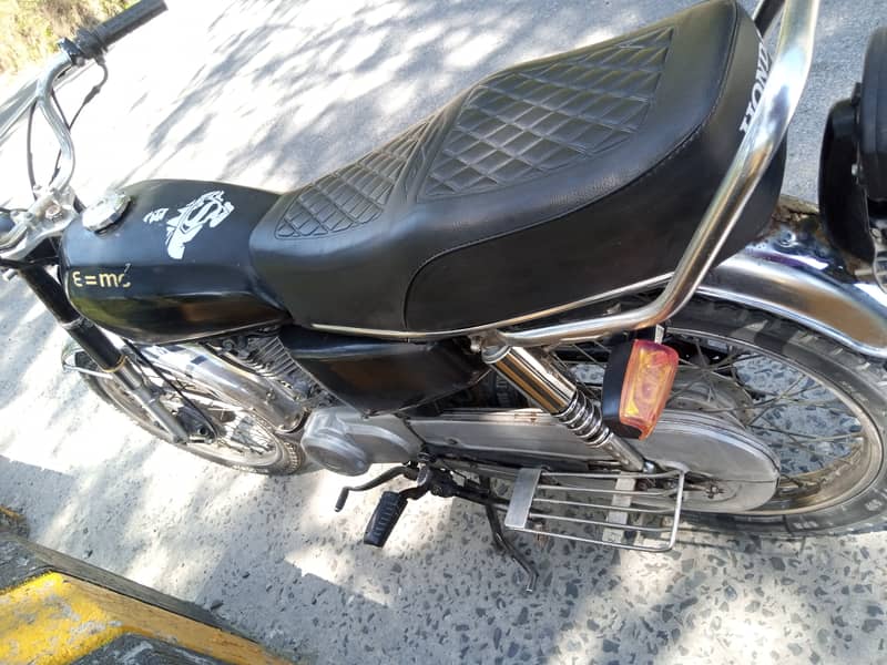 Honda CG 125 2012 3