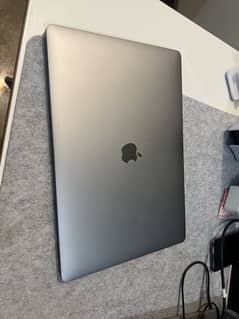 MacBook