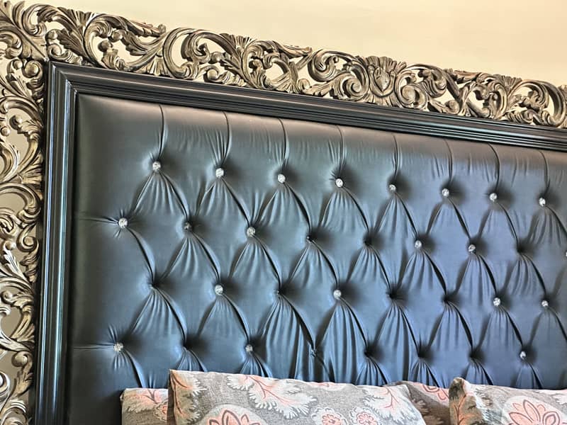 Pure Shesham Bed & Dressing Set 8