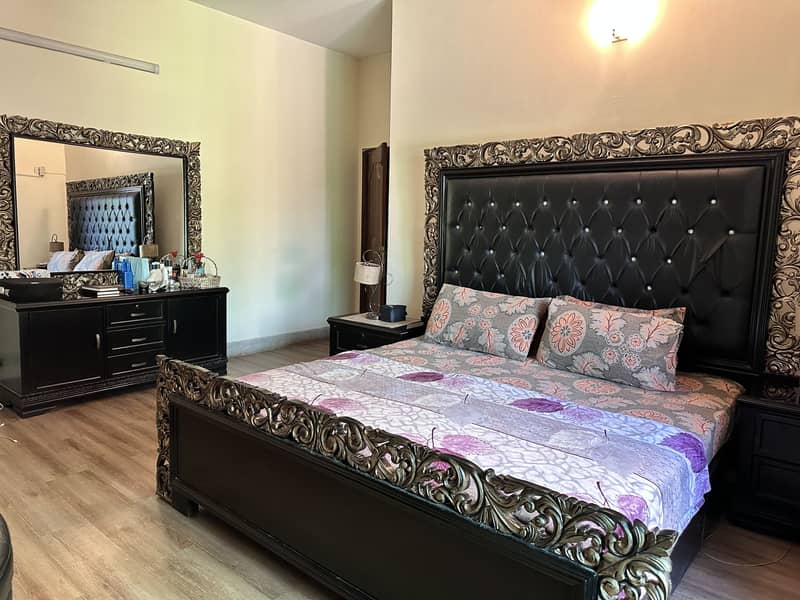 Pure Shesham Bed & Dressing Set 9