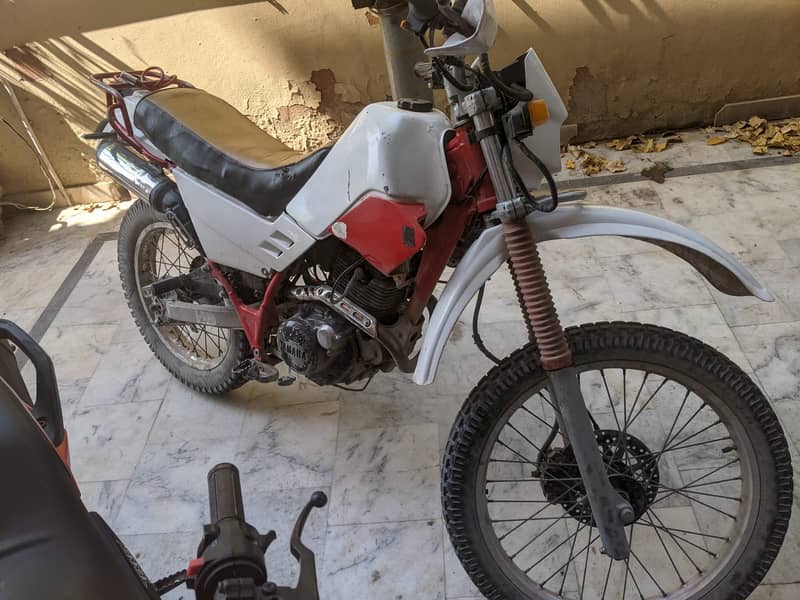 YAMAHA XT 225 |Model 2000||YAMAHA SEROW||THRILLING MACHINE| 1