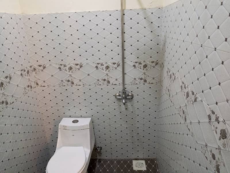 Investors Should rent This Lower Portion Located Ideally In Cavalry Ground 4