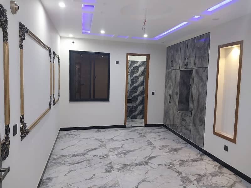 A 7 Marla Flat Has Landed On Market In Cavalry Ground Of Cavalry Ground 0