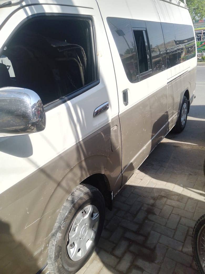 Toyota hiace grand 2008 1
