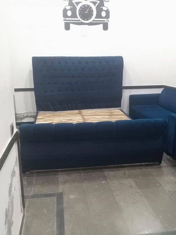 Bed,Side tables,Sofa,Matress 0