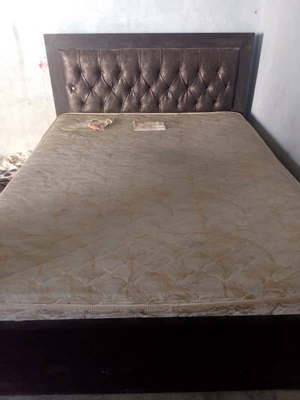 7/6 feat bed with mattress condition 10/8 WhatsApp number 03240206069 3