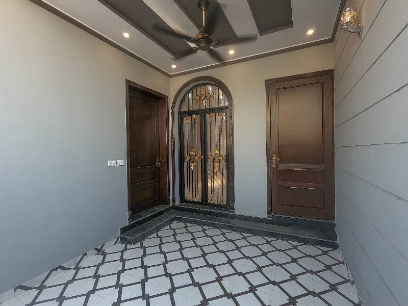 Reserve A Prime Location House Now In Central Park - Block B 4
