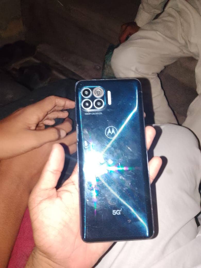 Motorola One 5G 1