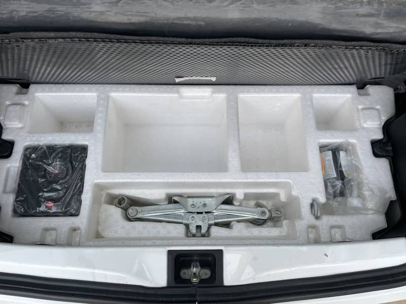 Suzuki Alto VXL AGS 8