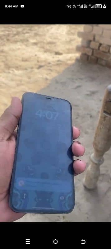 iphone 12 pro pta approved box bi Sath me 10 by 10 hi 03431355528 Wats 5