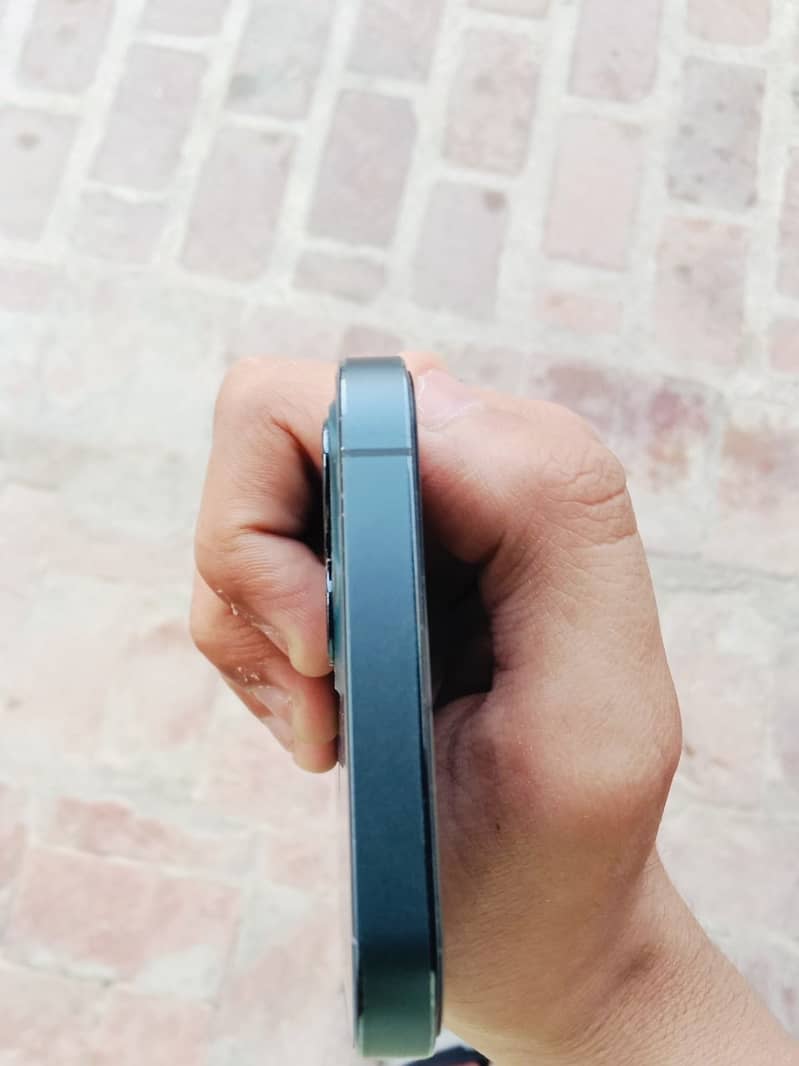 iPhone 12 Pro Jv 3