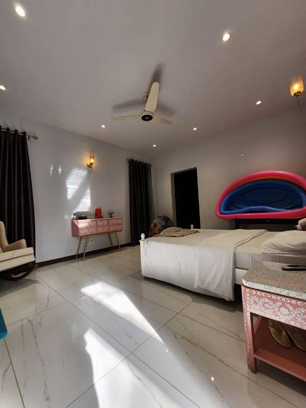 Luxury 500 Yards Bungalow for Sale 5 Bedrooms, Swimming Pool, Basement | DHA Phase 6 15
