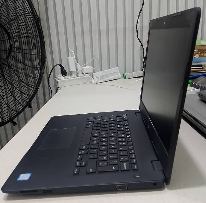 Dell Latitude 3490 - Core i5 7th Gen | 8GB RAM | 256GB SSD - Excellent 2