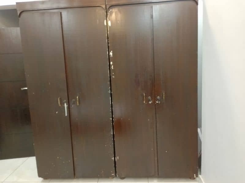 wardrobe 0