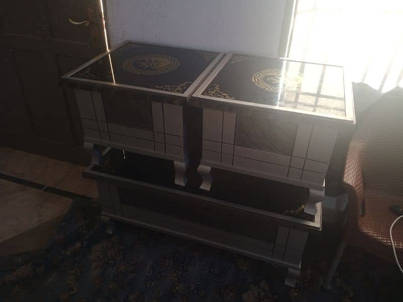 center tables 0