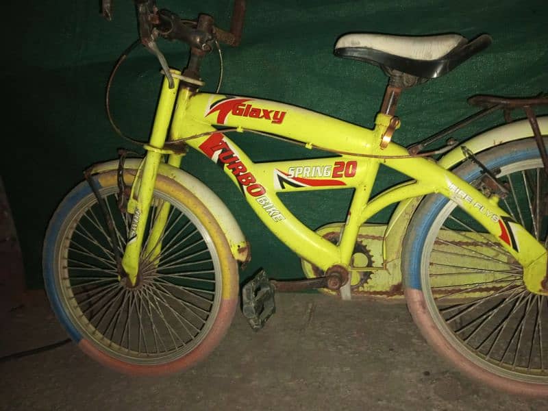 faream hig wait he rim b extra taron wale hain good condition 8 se 10 2