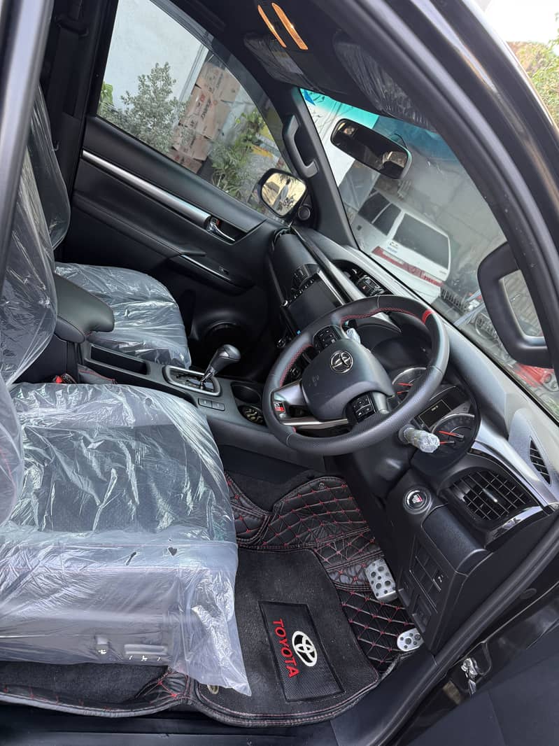 Revo 2024  Millage 14000km 1
