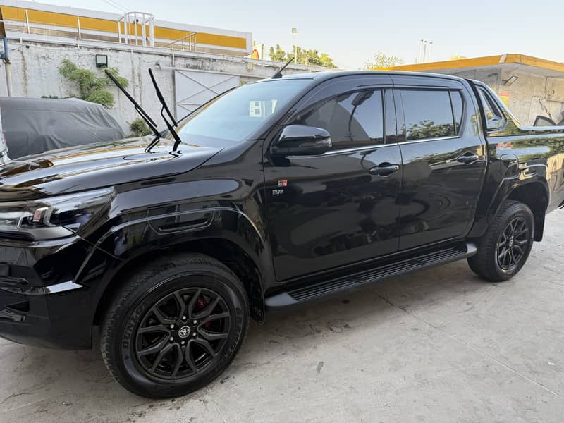 Revo 2024  Millage 14000km 3