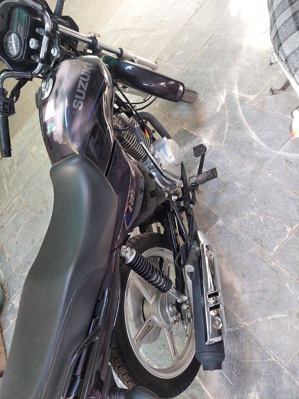 suzuki GD 110S 3