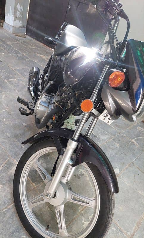 suzuki GD 110S 4