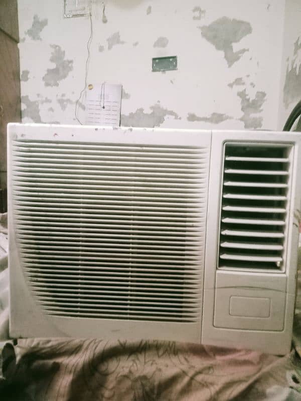 Window AC 0