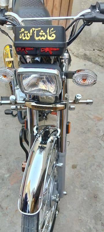 Golden edition Self Start Honda 125 0