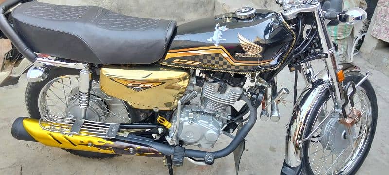 Golden edition Self Start Honda 125 6