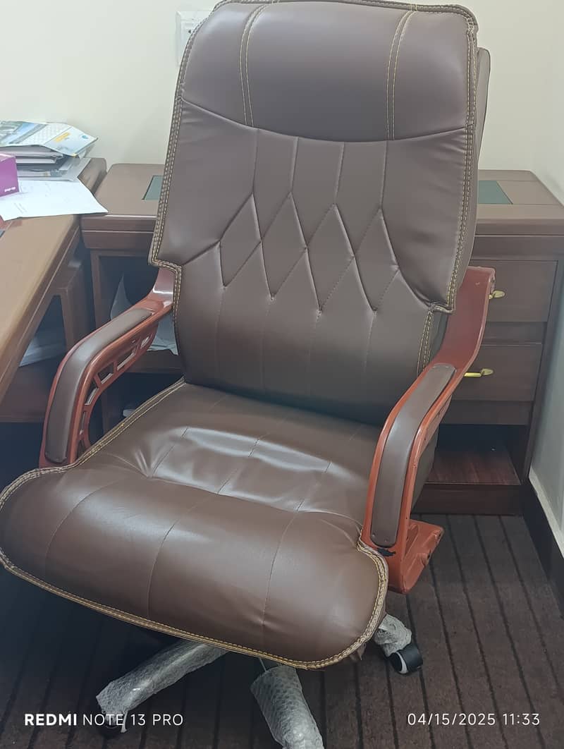 office chair-Executive chairs-Sofa-office Table-office furniture for 3