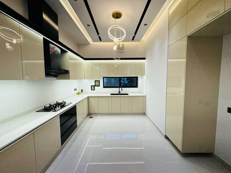 13 Marla New House Available For Sale In Bahria Town Lahore 1