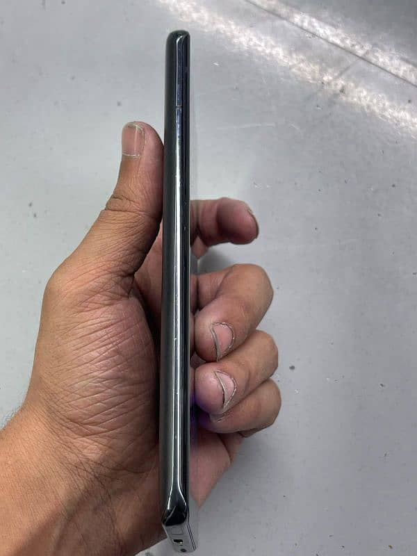 Urgent sale and exchange possible with iphone 3