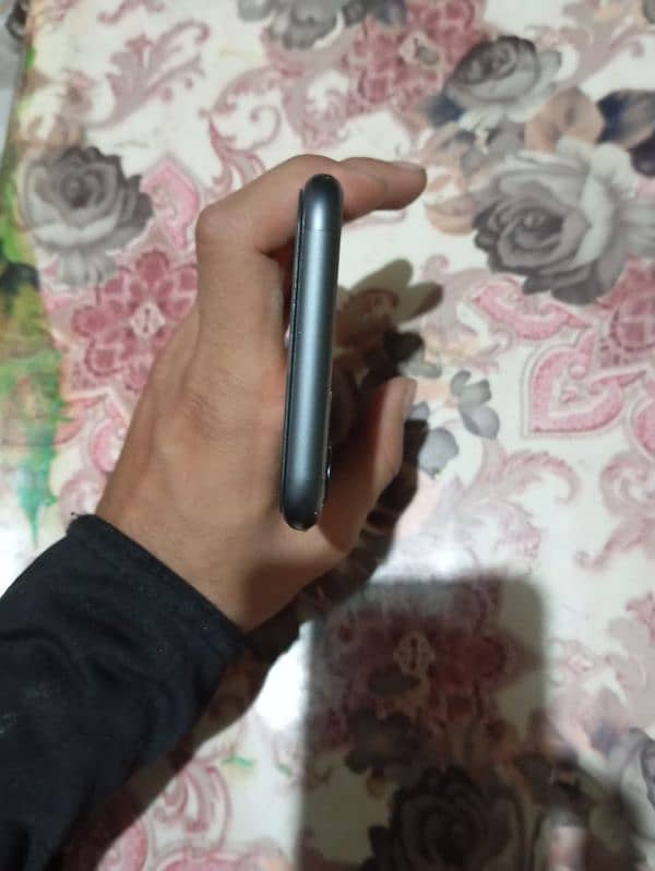 I phone 11 urgent sale for money 6