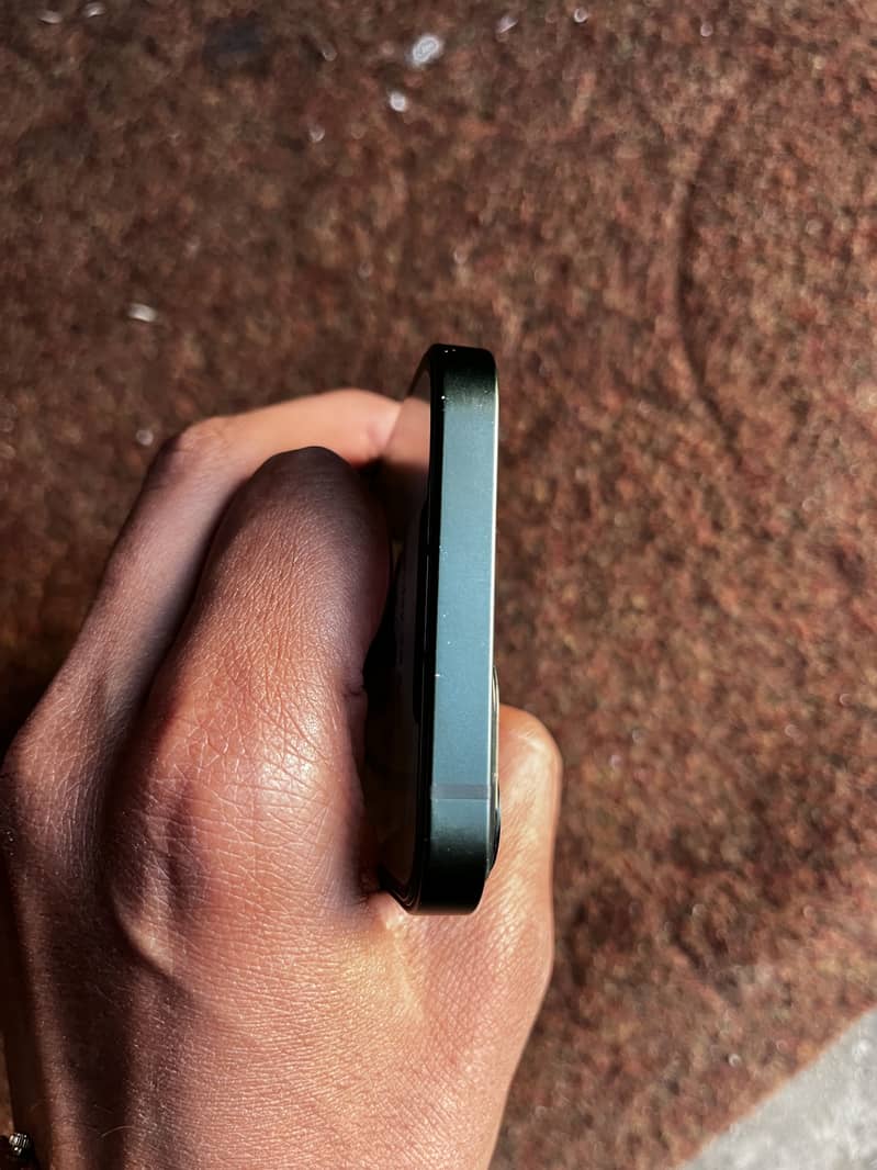 iPhone 13 Non pta [ jv ] 4
