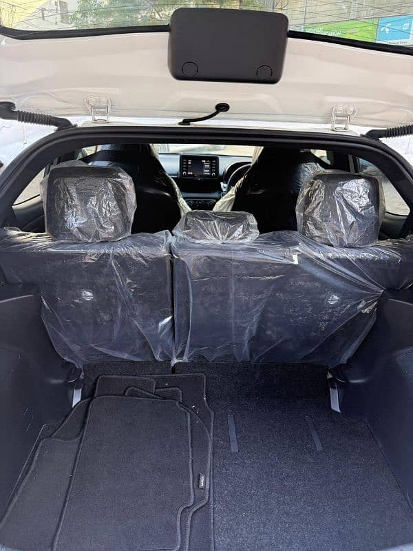 Toyota Yaris 2023 4